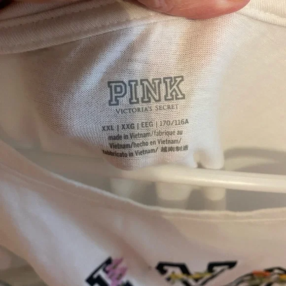 PINK Victoria's Secret White Tee with Graphic - Picture 2 of 2